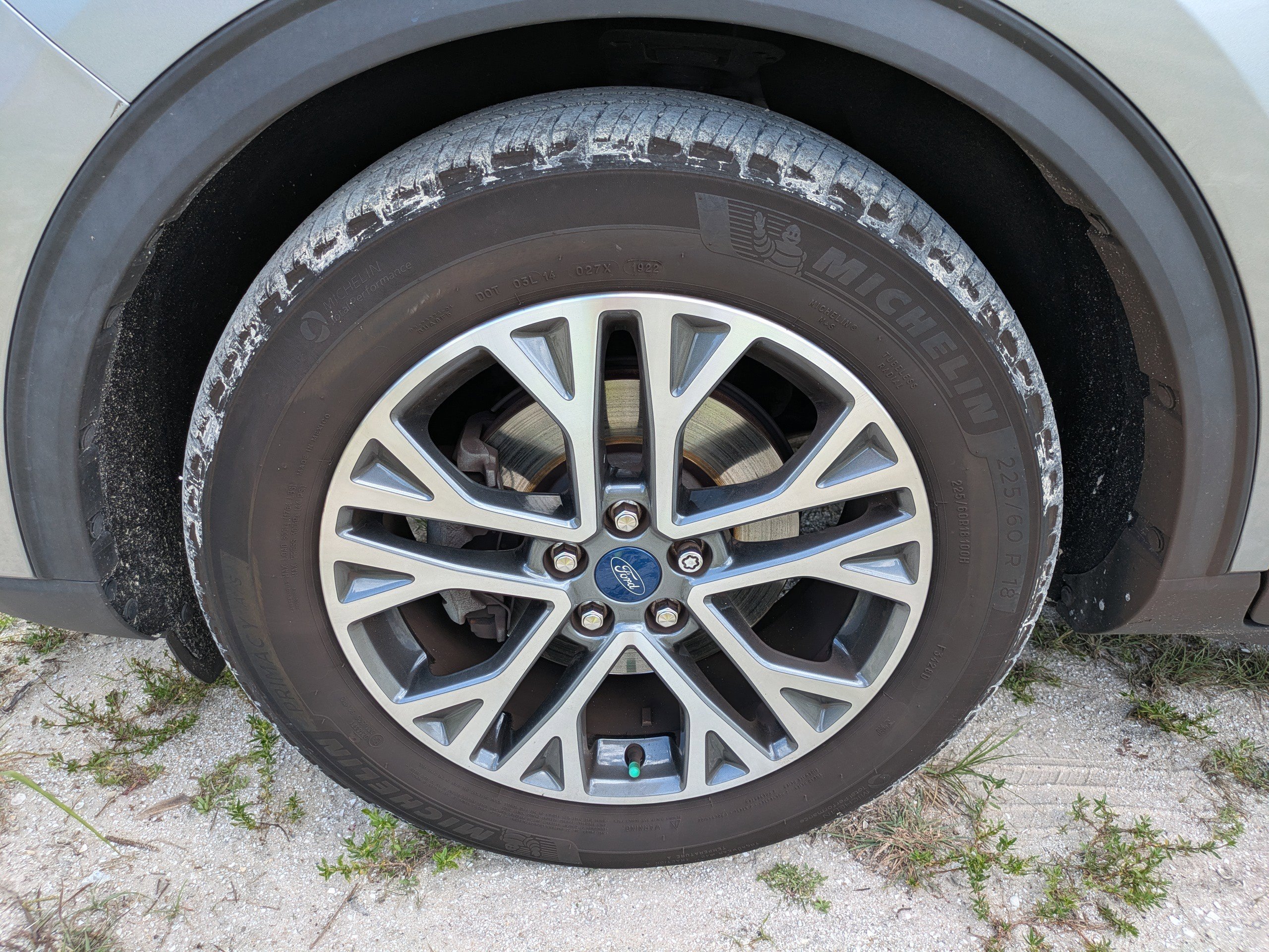 2022 Ford Escape SEL photo 10