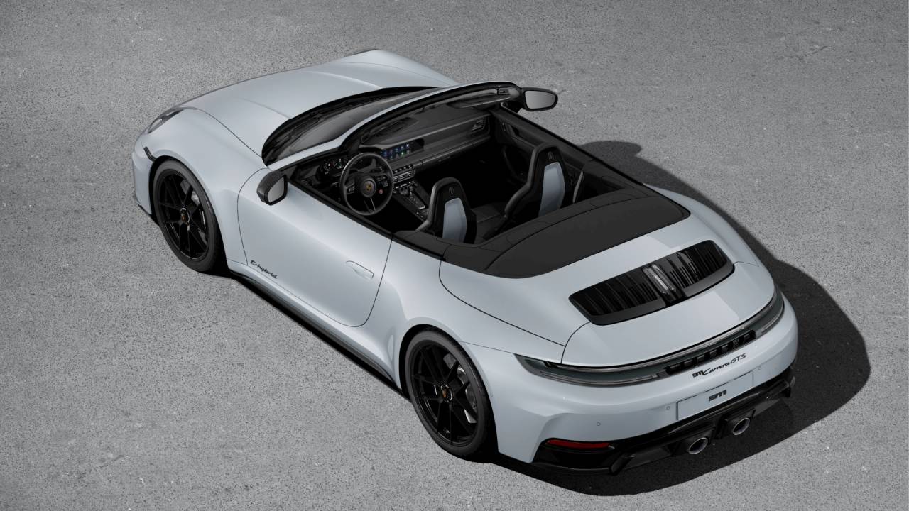 2026 Porsche 911 GTS Cabriolet photo 2