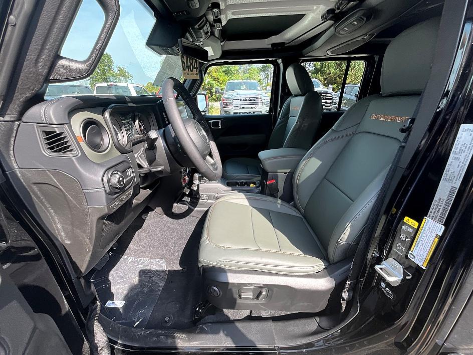 2025 Jeep Gladiator Mojave photo 13