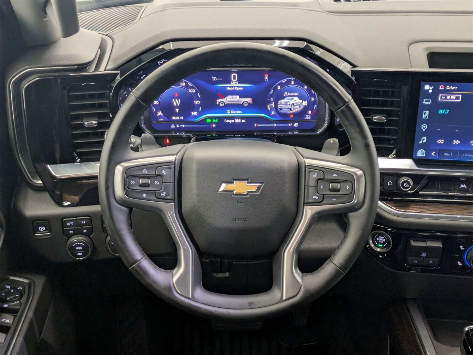 2025 Chevrolet Silverado 1500 LT photo 23