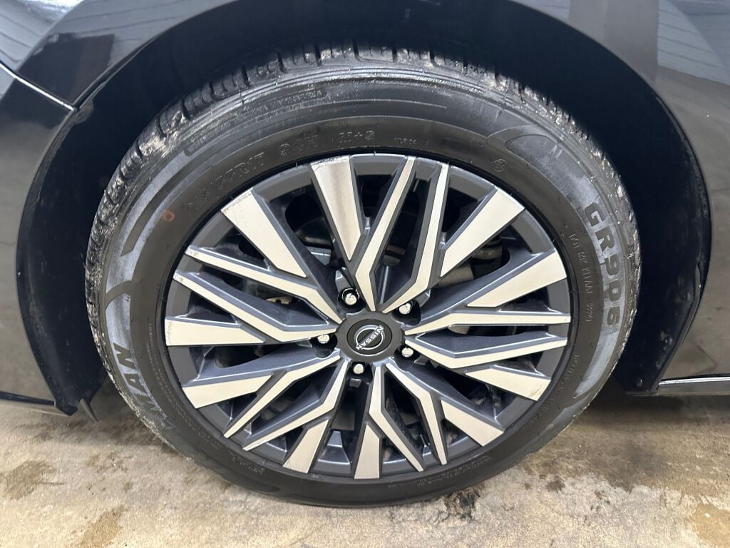 2023 Nissan Altima 2.5 SV photo 30