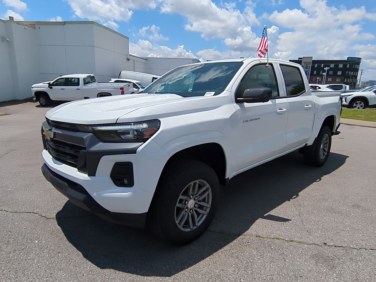 2025 Chevrolet Colorado Work Truck LT photo 4