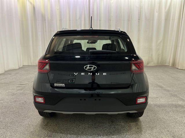 2026 Hyundai Venue SEL photo 2