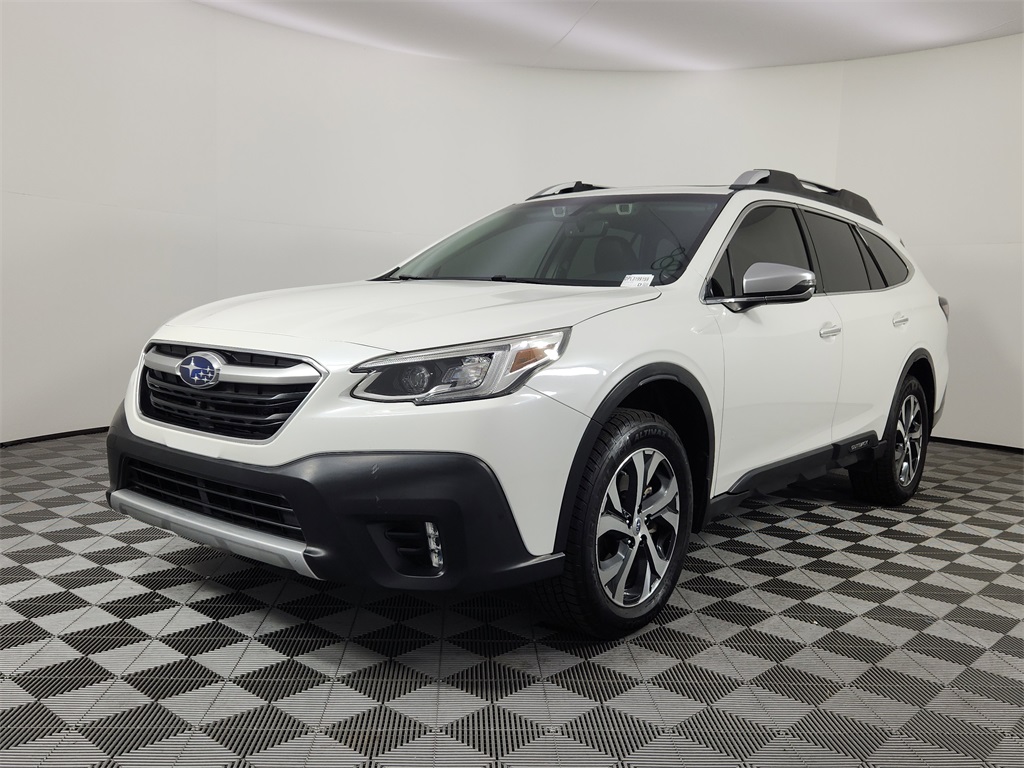 2020 Subaru Outback Touring's photo