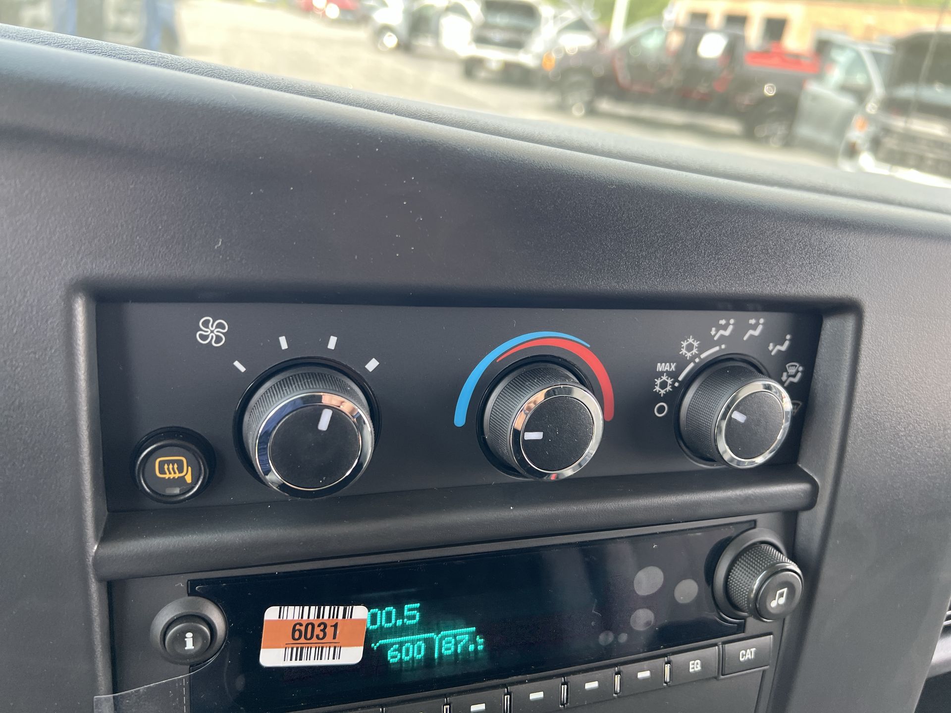 2025 Chevrolet Express Cargo 3500 photo 14