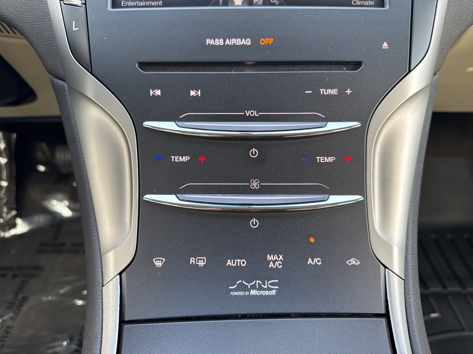 2013 Lincoln MKZ Hybrid photo 18