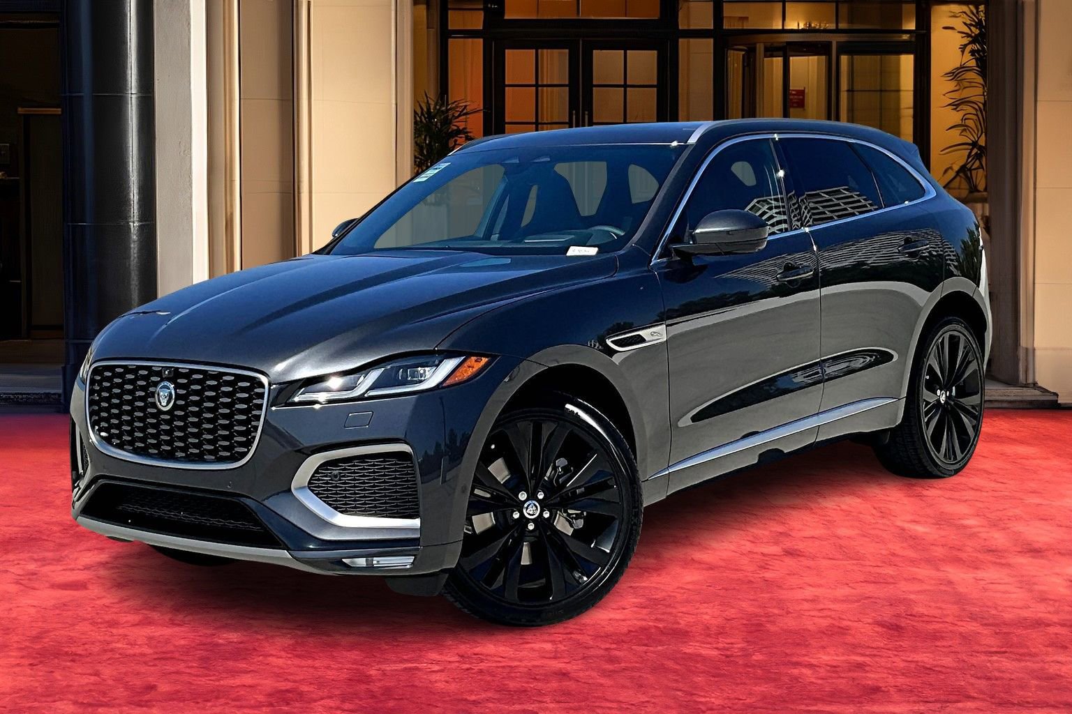 2026 Jaguar F-Pace R-Dynamic S's photo