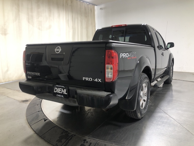 2011 Nissan Frontier PRO-4X photo 6