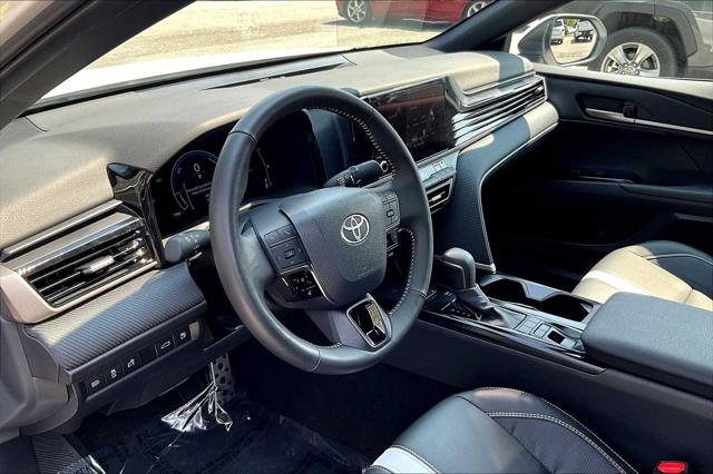 2025 Toyota Camry SE photo 17