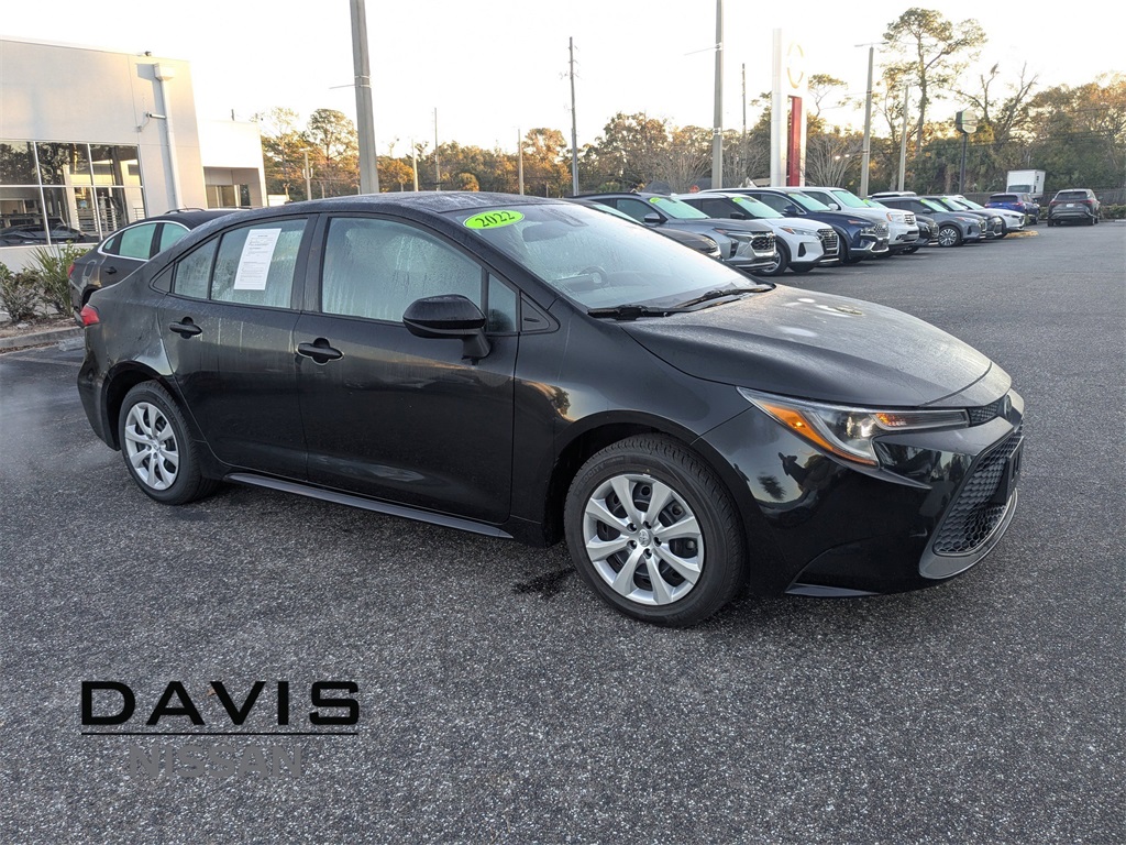 2022 Toyota Corolla LE's photo