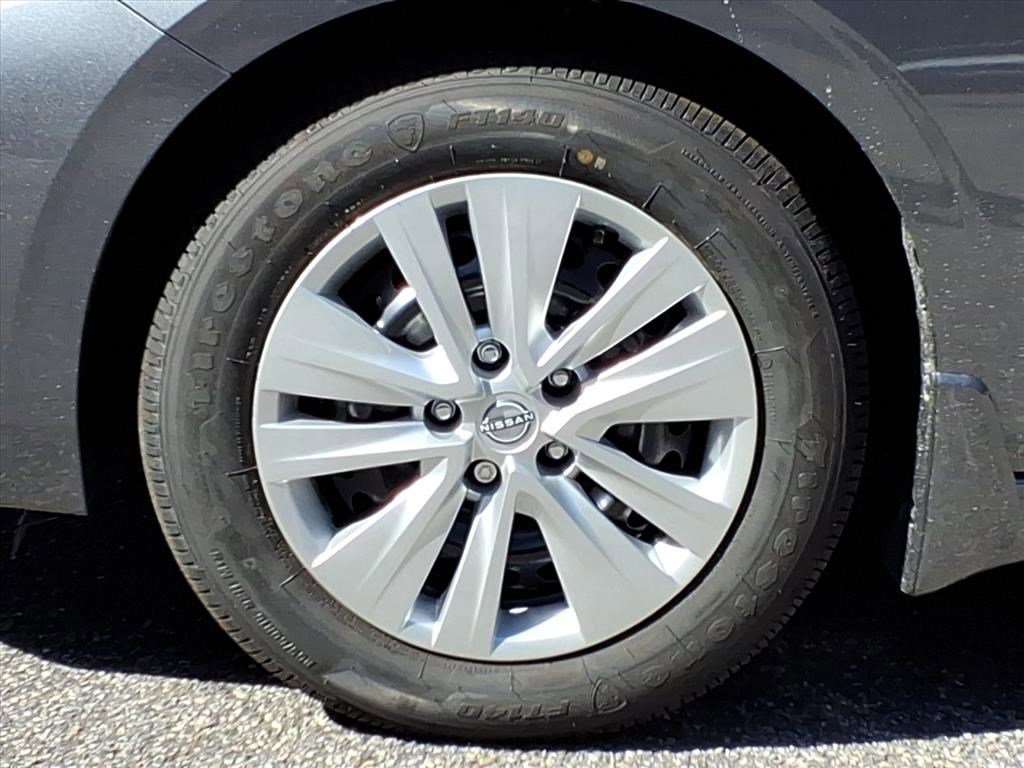 2025 Nissan Sentra S photo 4