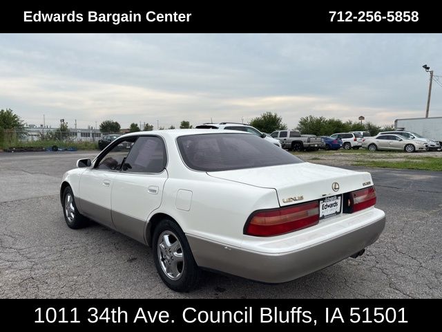 1996 Lexus ES 300 photo 6