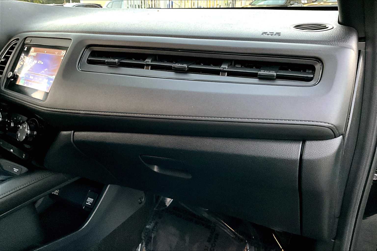 2021 Honda HR-V Sport photo 17