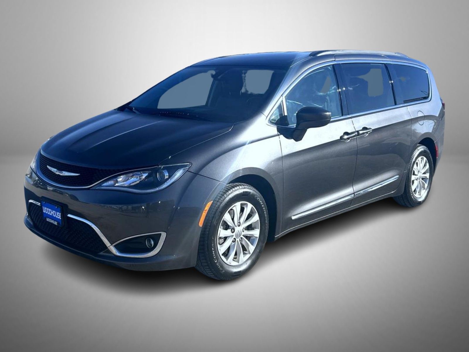 2017 Chrysler Pacifica Touring L's photo