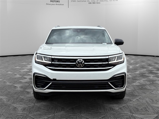 Used 2022 Oryx White Pearl Volkswagen 2.0T SEL R-Line image 2