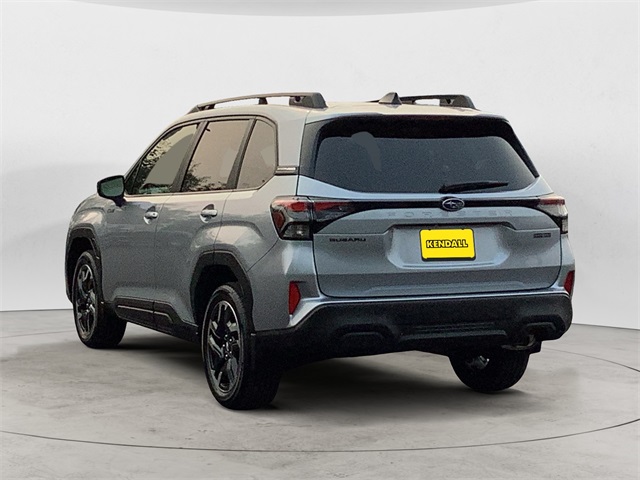 2025 Subaru Forester Premium photo 2
