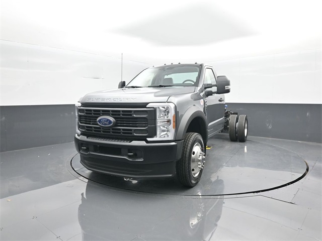 2025 Ford F-550 XL photo 3