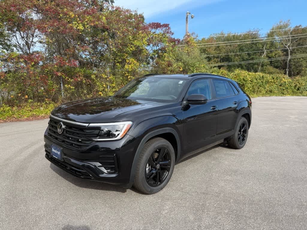 2026 Volkswagen Atlas Cross Sport SEL R-Line photo 3