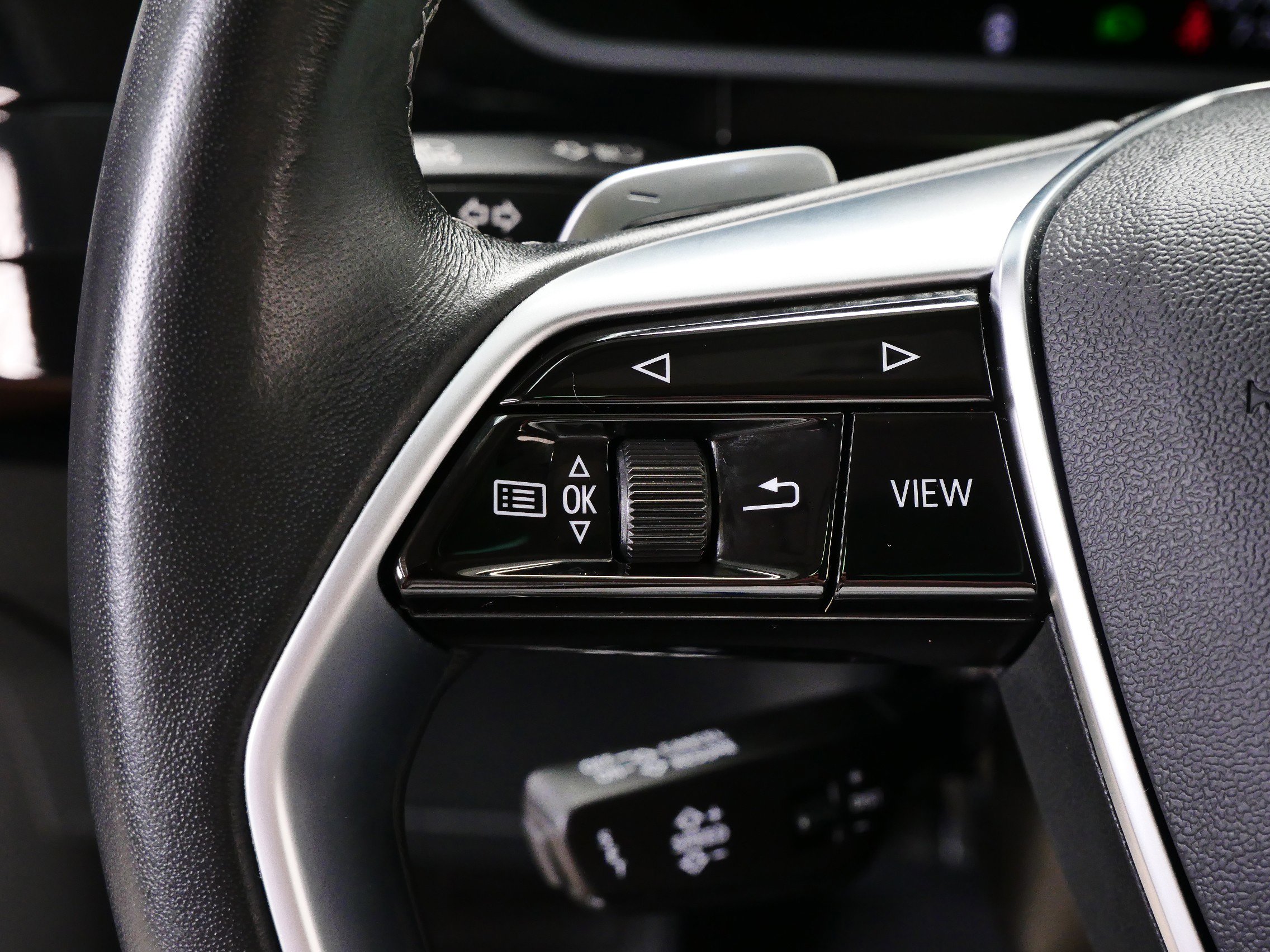 2024 Audi Q8 E-tron Premium Plus photo 17