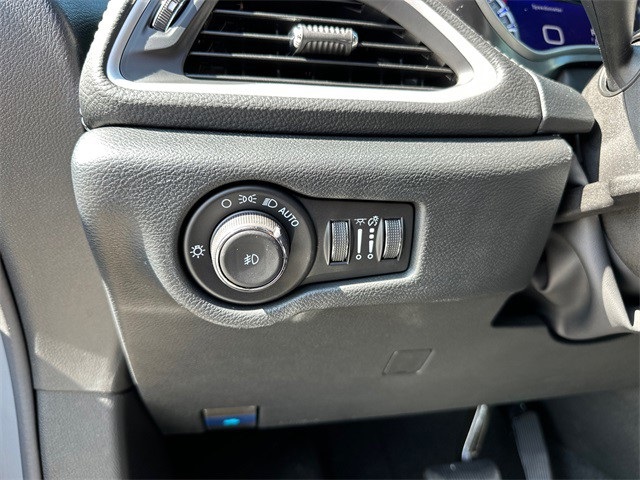 2025 Chrysler Pacifica photo 30