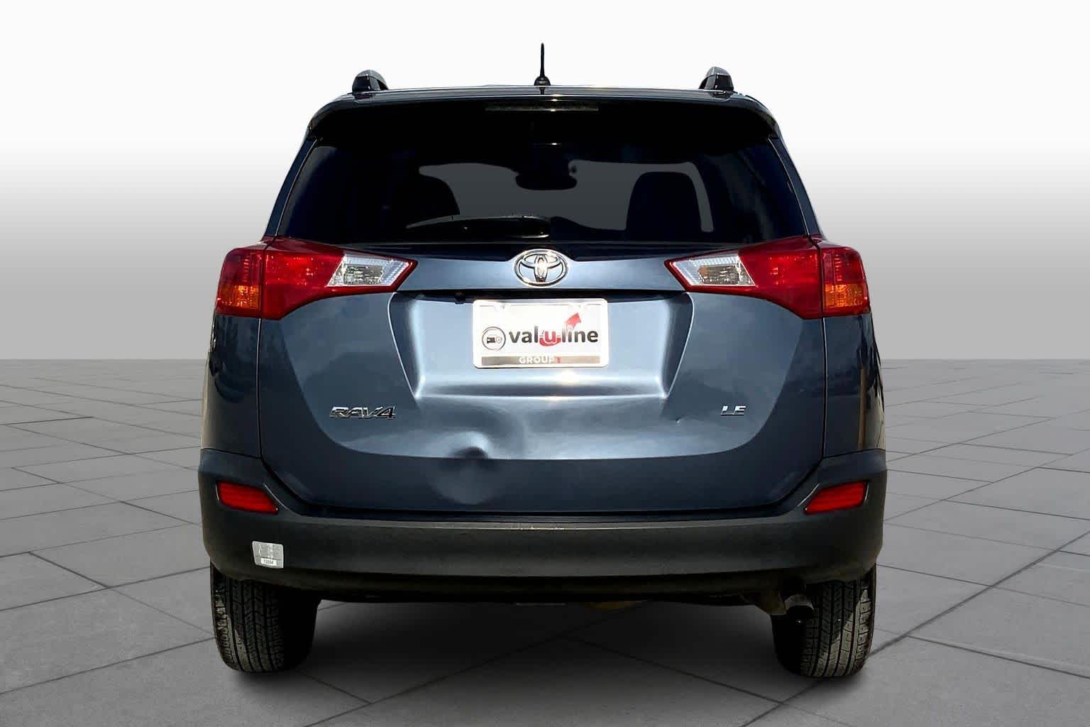 2013 Toyota RAV4 LE photo 4