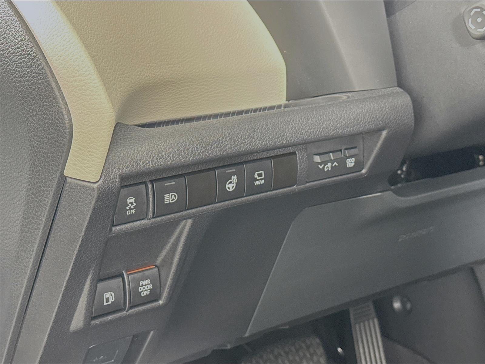 2023 Toyota Sienna Platinum photo 12