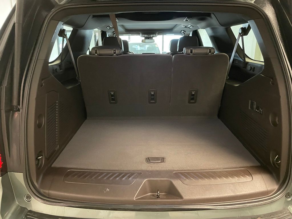 2023 Gmc Yukon XL SLT photo 9