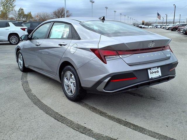 2026 Hyundai Elantra SE photo 3