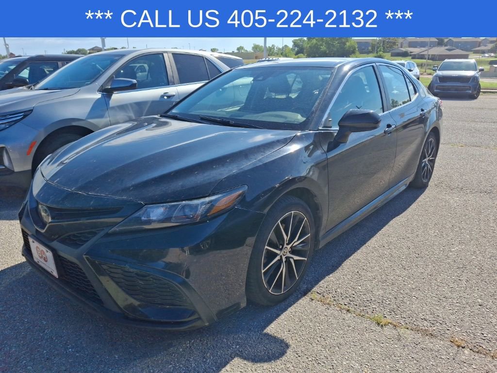 2021 Toyota Camry SE photo 4