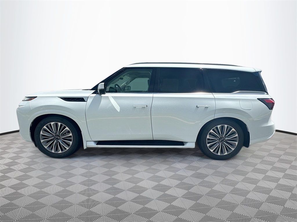 2026 Infiniti QX80 Luxe photo 8