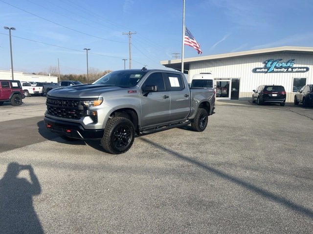 2025 Chevrolet Silverado Trail Boss Custom photo 2