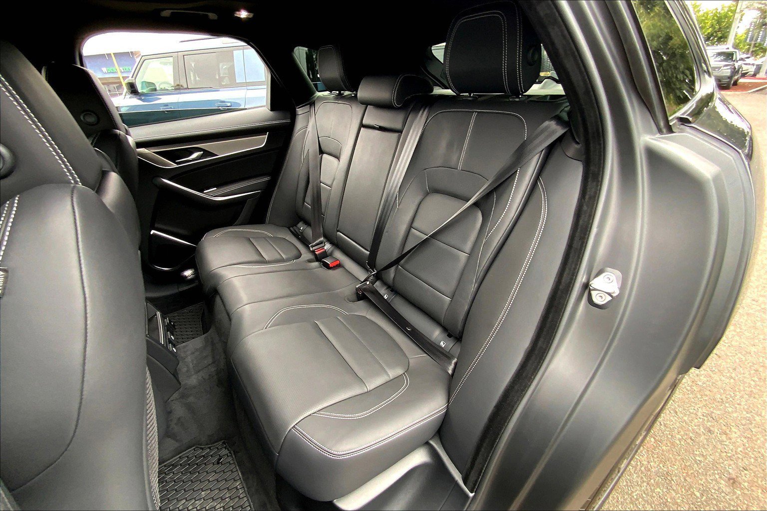 2026 Jaguar F-PACE P250 R-Dynamic S photo 10