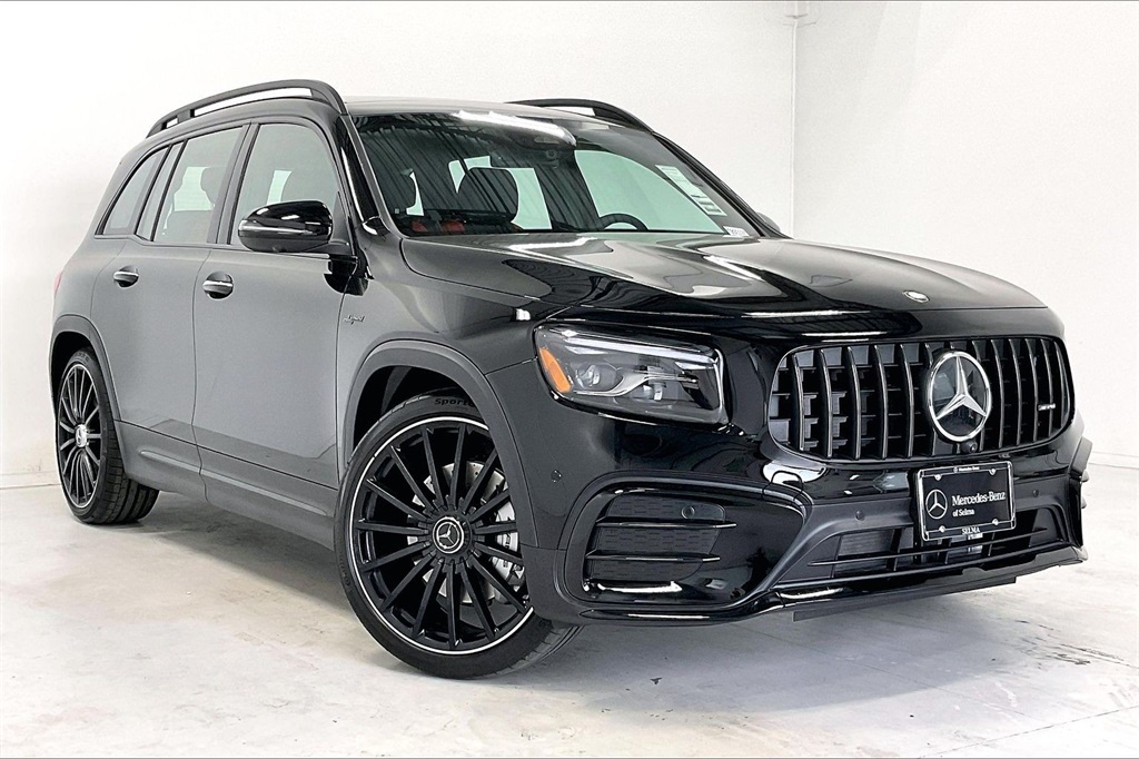 2026 Mercedes-Benz GLB AMG GLB 35's photo