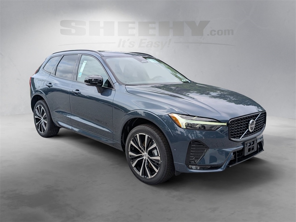2025 Volvo XC60 B5 Plus photo 2