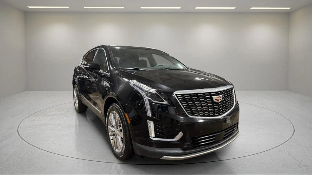 2023 Cadillac XT5 Platinum Premium Luxury photo 3