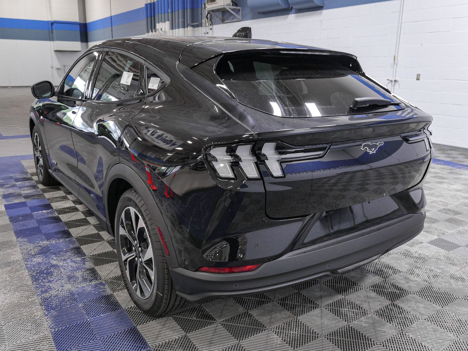 2024 Ford Mustang Mach-E Select photo 5