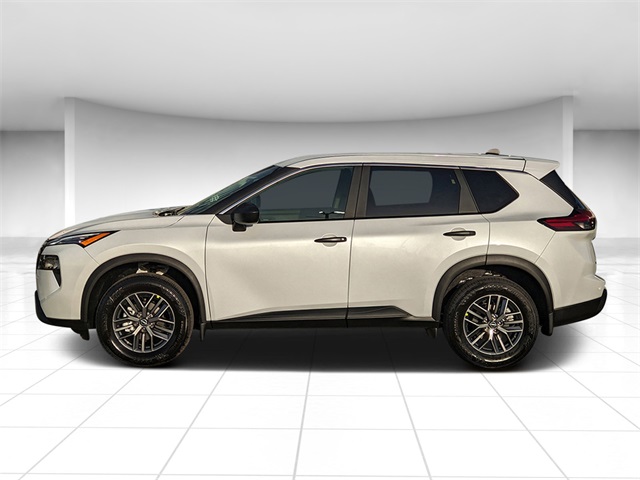 2025 Nissan Rogue S photo 2