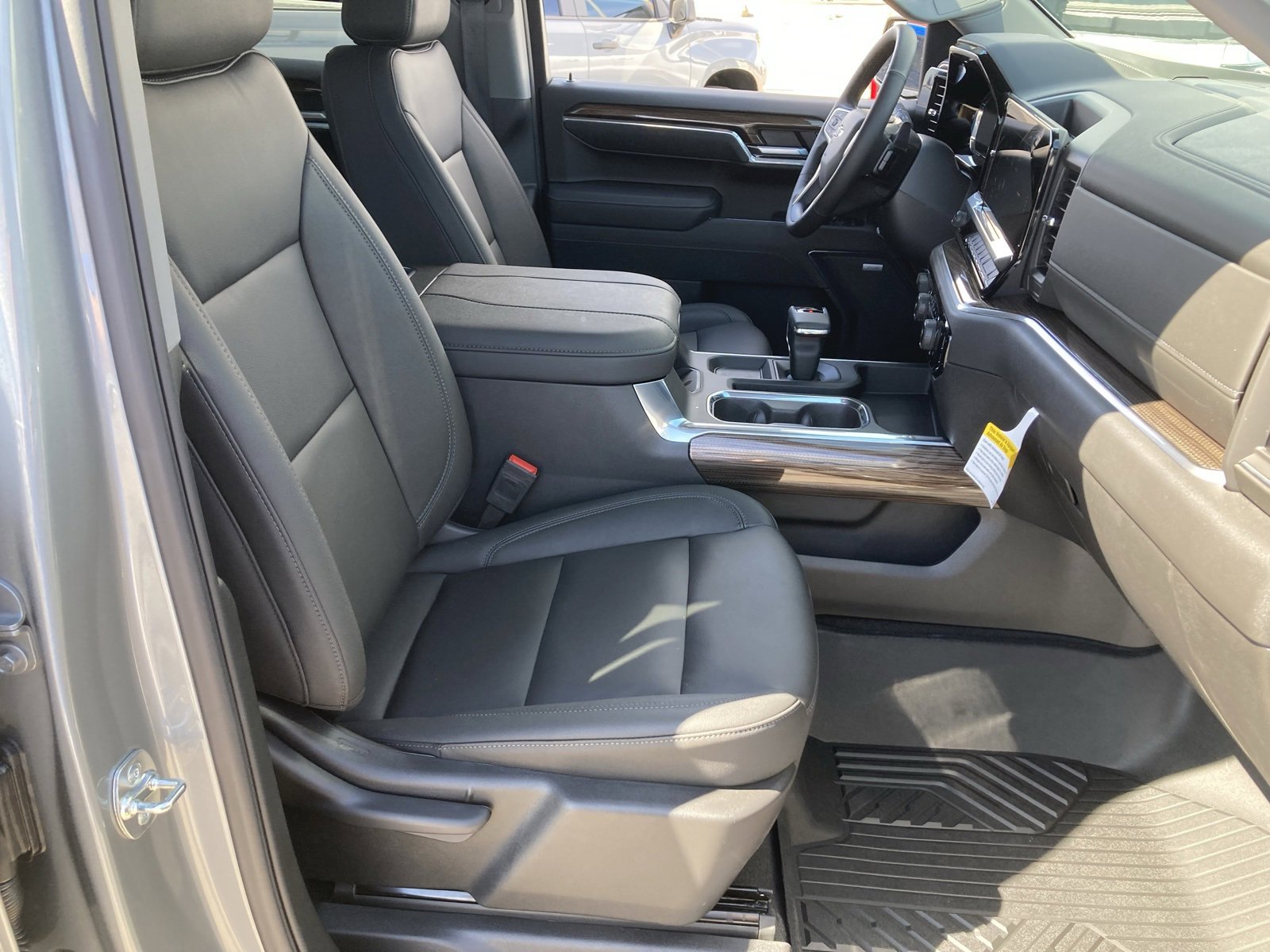 2025 Chevrolet Silverado 1500 LT Trail Boss photo 37