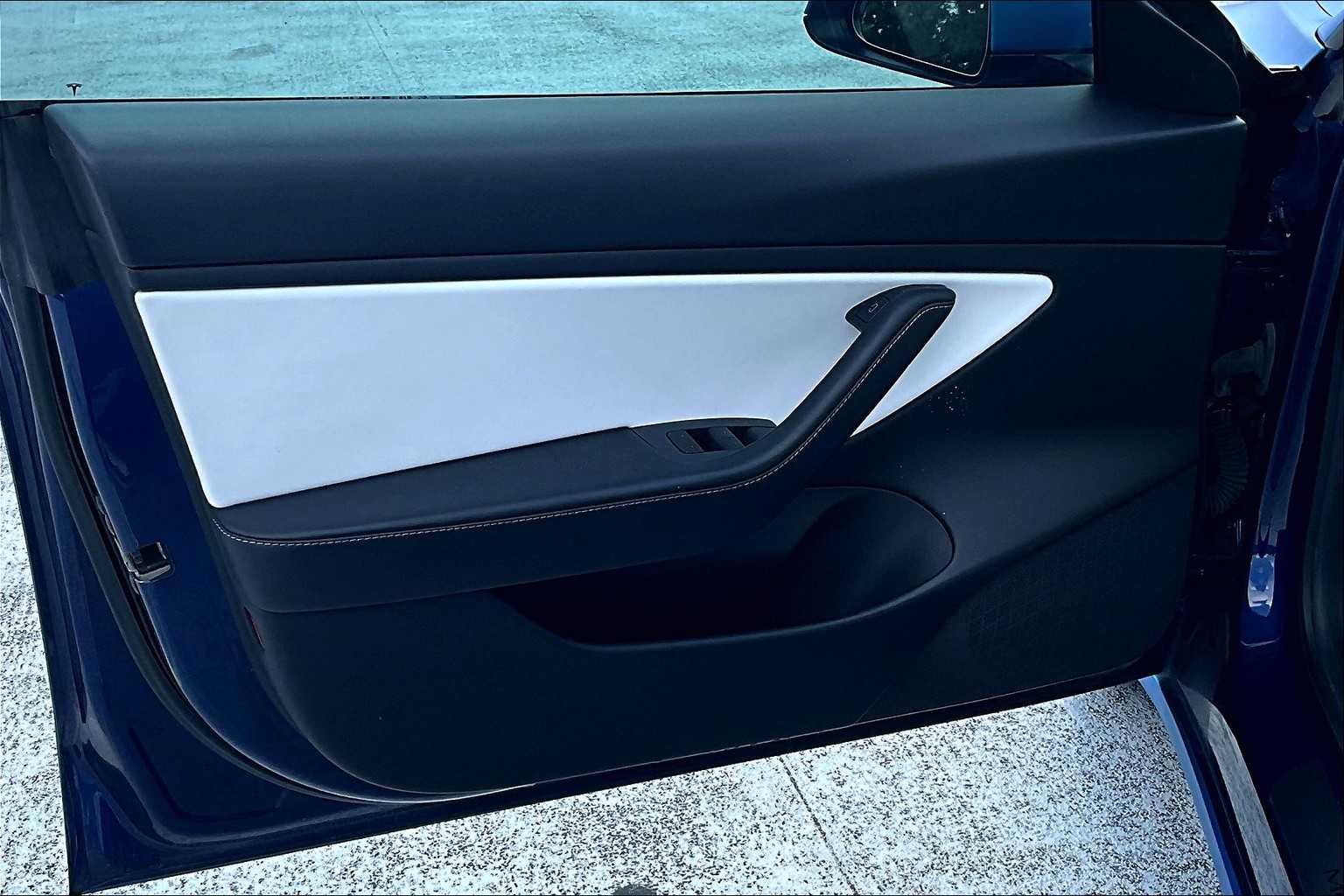 2021 Tesla Model 3 Standard Range Plus photo 19