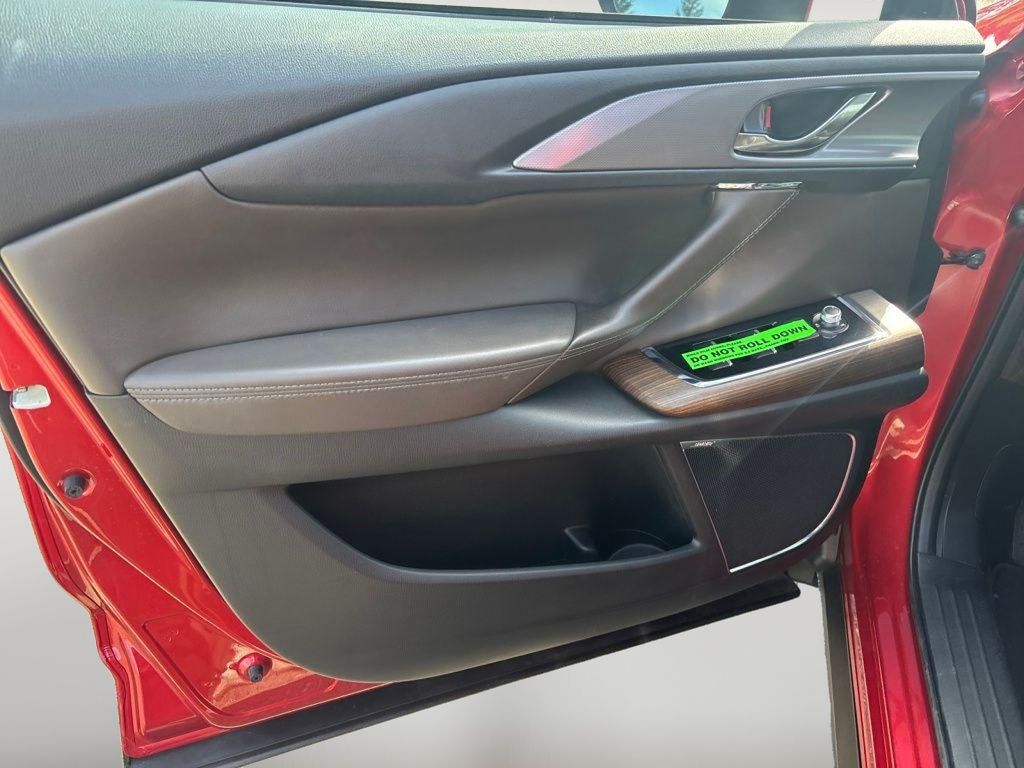 2021 Mazda CX-9 Signature photo 8