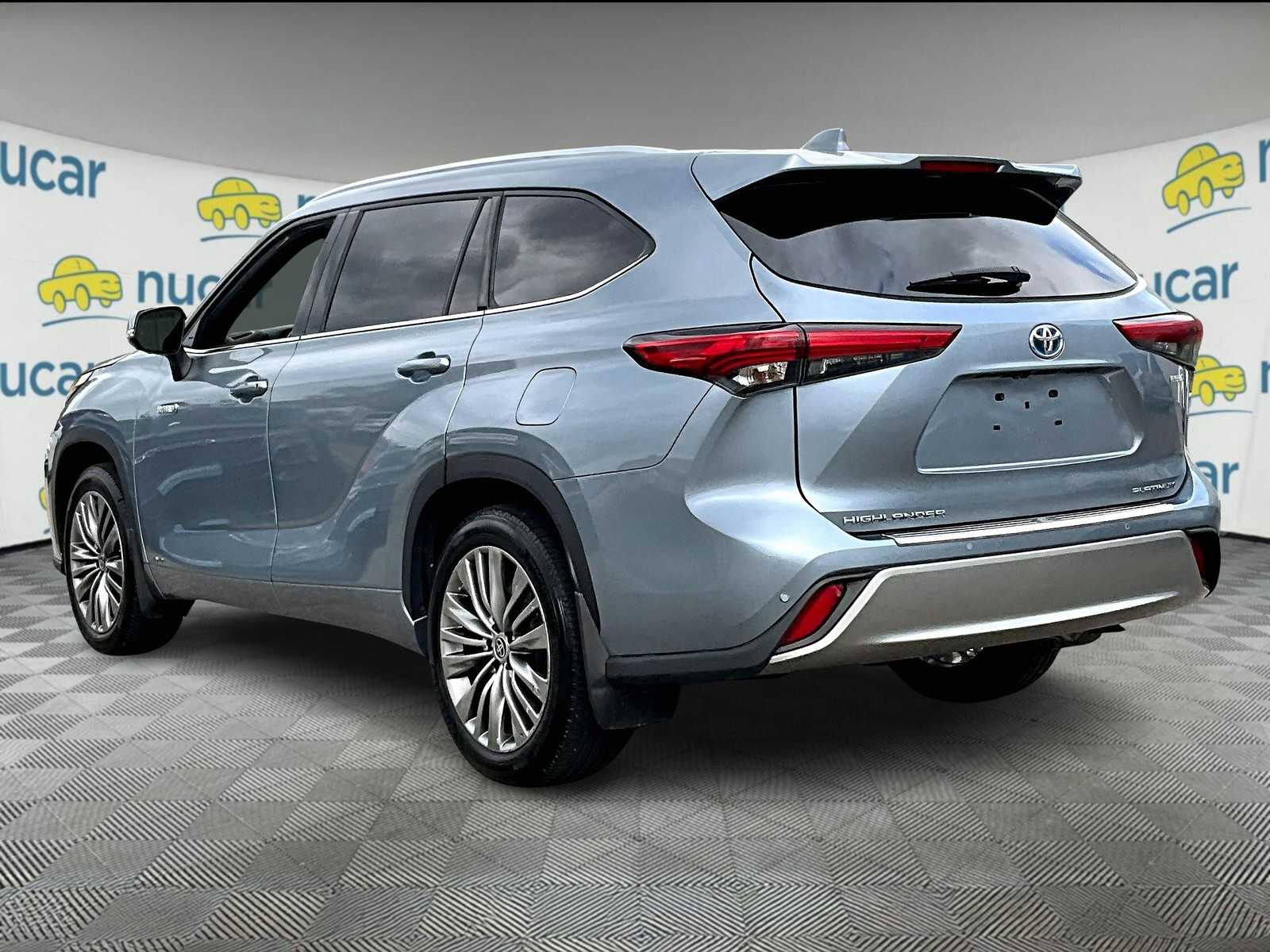 2021 Toyota Highlander Hybrid Platinum photo 4
