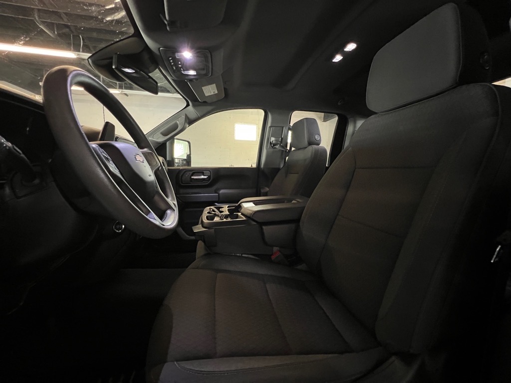 2024 Chevrolet Silverado 2500HD Custom photo 6