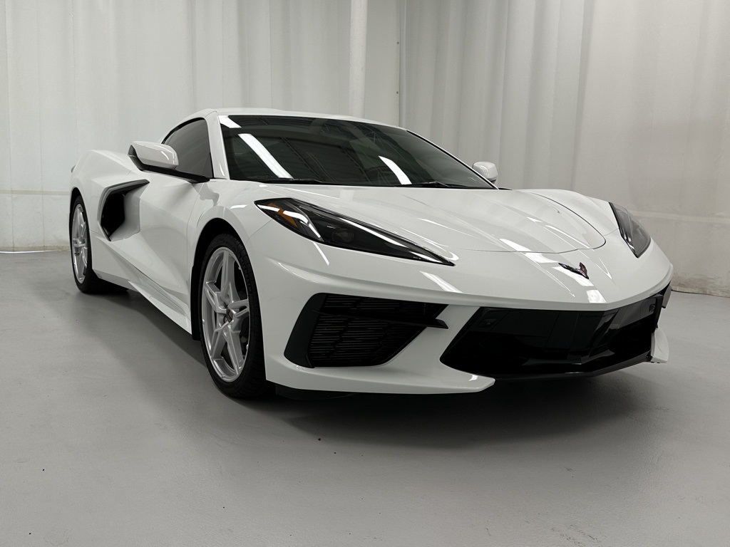 2021 Chevrolet Corvette Stingray 2LT photo 2