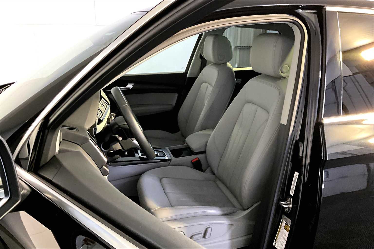 2023 Audi Q5 S line Premium Plus photo 8