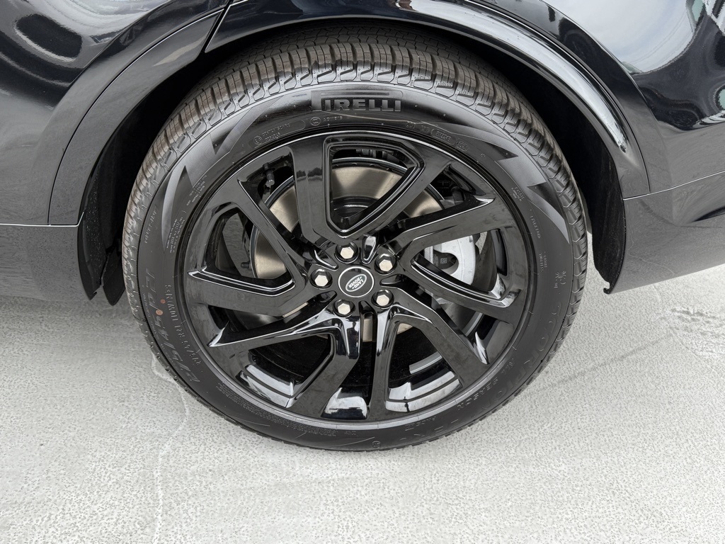 2025 Land Rover Discovery SE photo 7