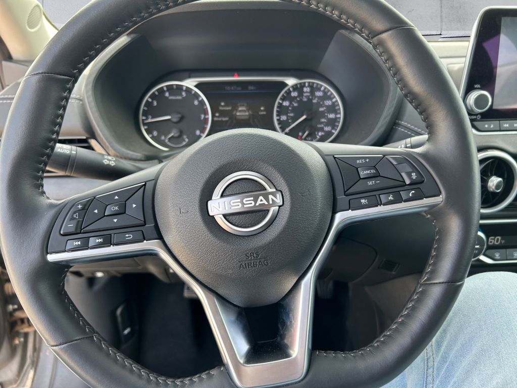 2025 Nissan Sentra SV photo 9