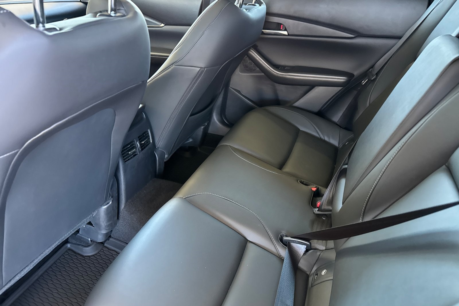 2025 Mazda CX-30 2.5 S Preferred photo 12