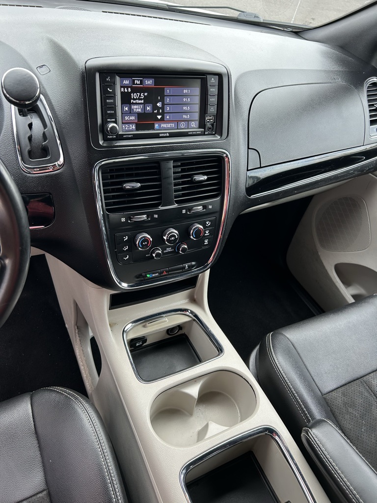2019 Dodge Grand Caravan SXT photo 19