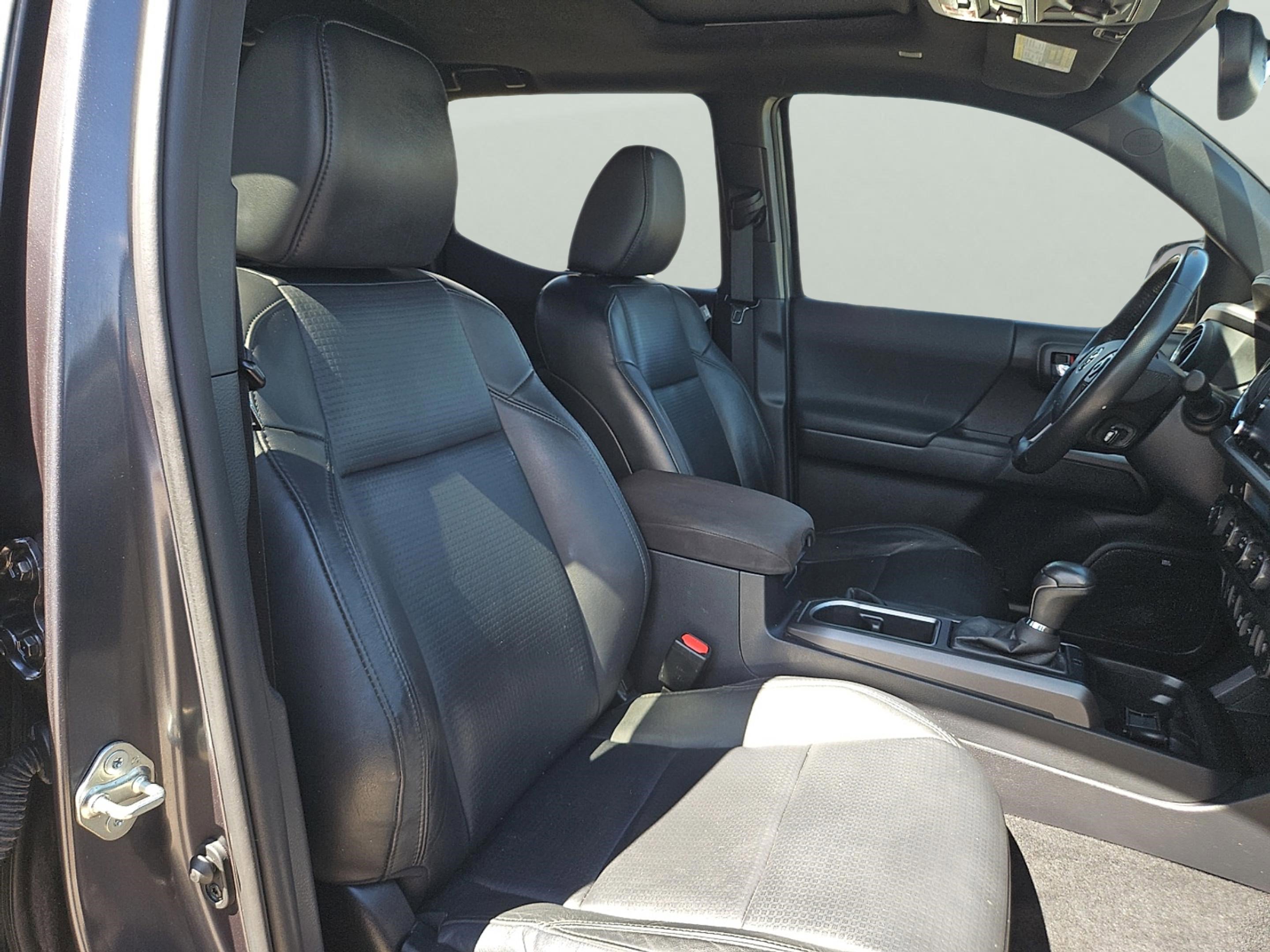 2021 Toyota Tacoma TRD Off-Road photo 23