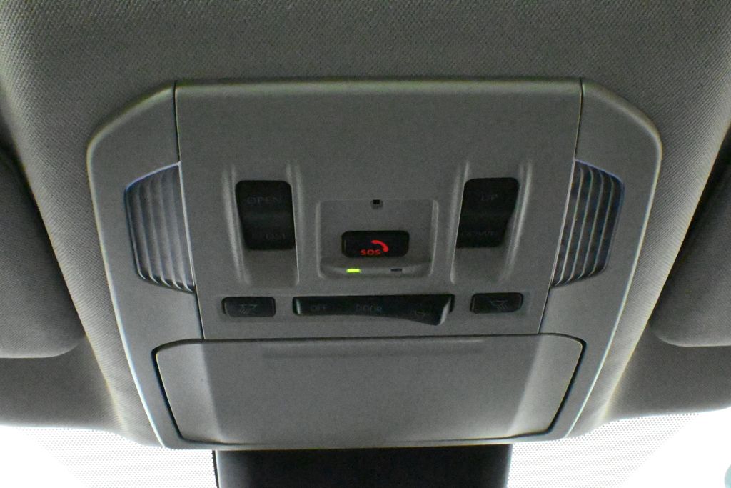 2024 Toyota Highlander XLE photo 19